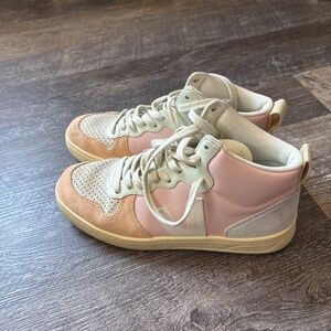 Veja V15 Petale/White/Multi